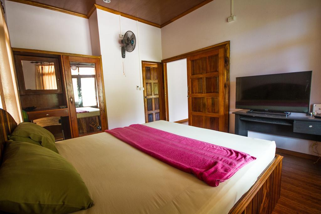 Bor Hin Resort Baan Tai Exteriör bild