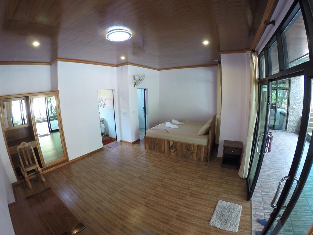 Bor Hin Resort Baan Tai Exteriör bild