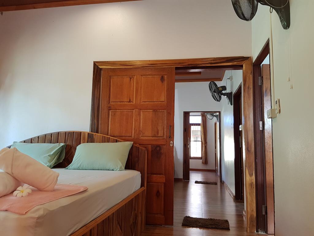 Bor Hin Resort Baan Tai Exteriör bild