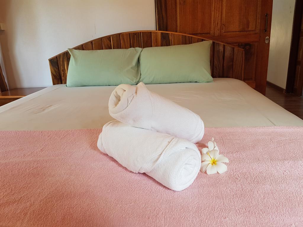 Bor Hin Resort Baan Tai Exteriör bild