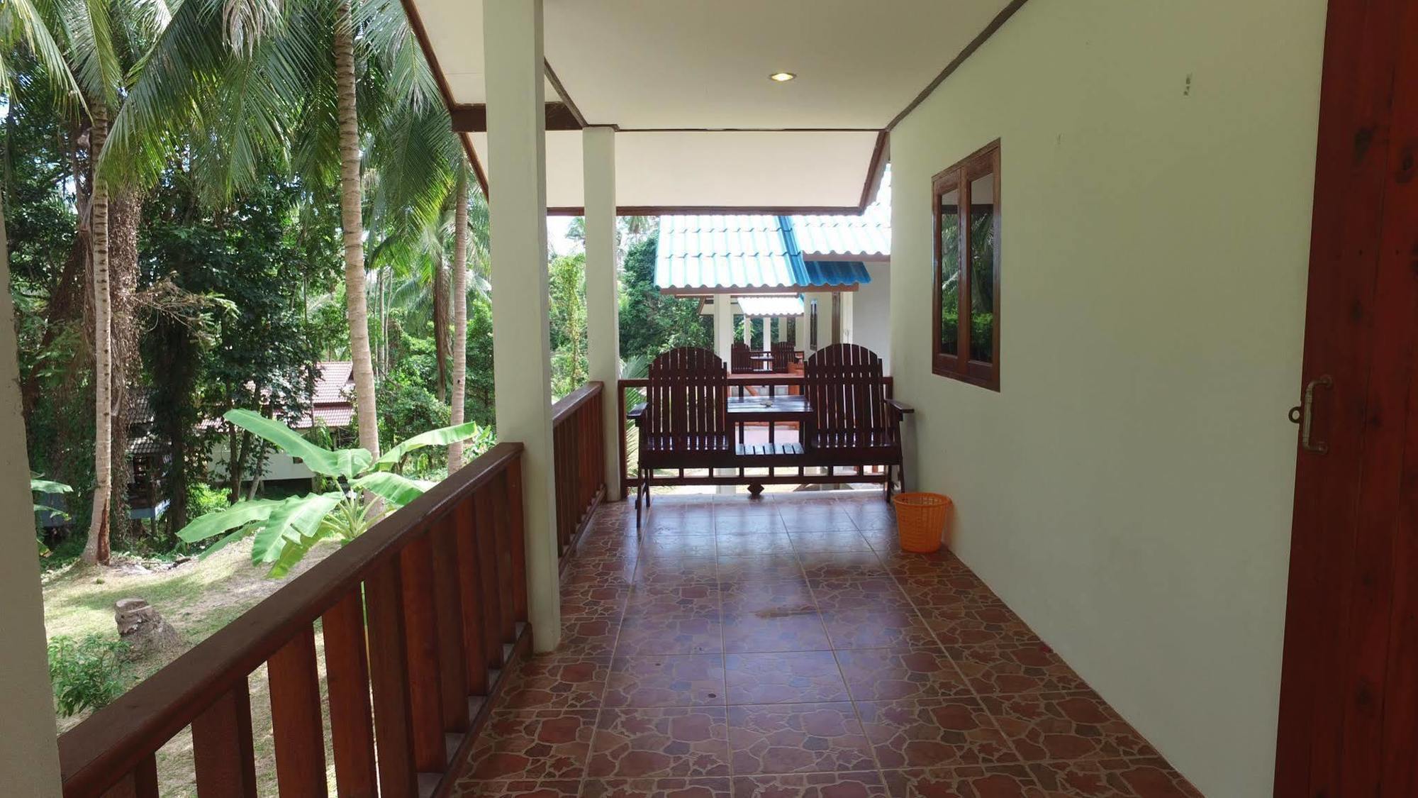 Bor Hin Resort Baan Tai Exteriör bild