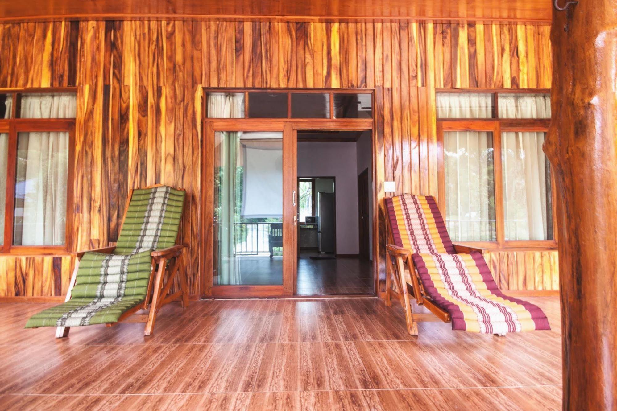 Bor Hin Resort Baan Tai Exteriör bild