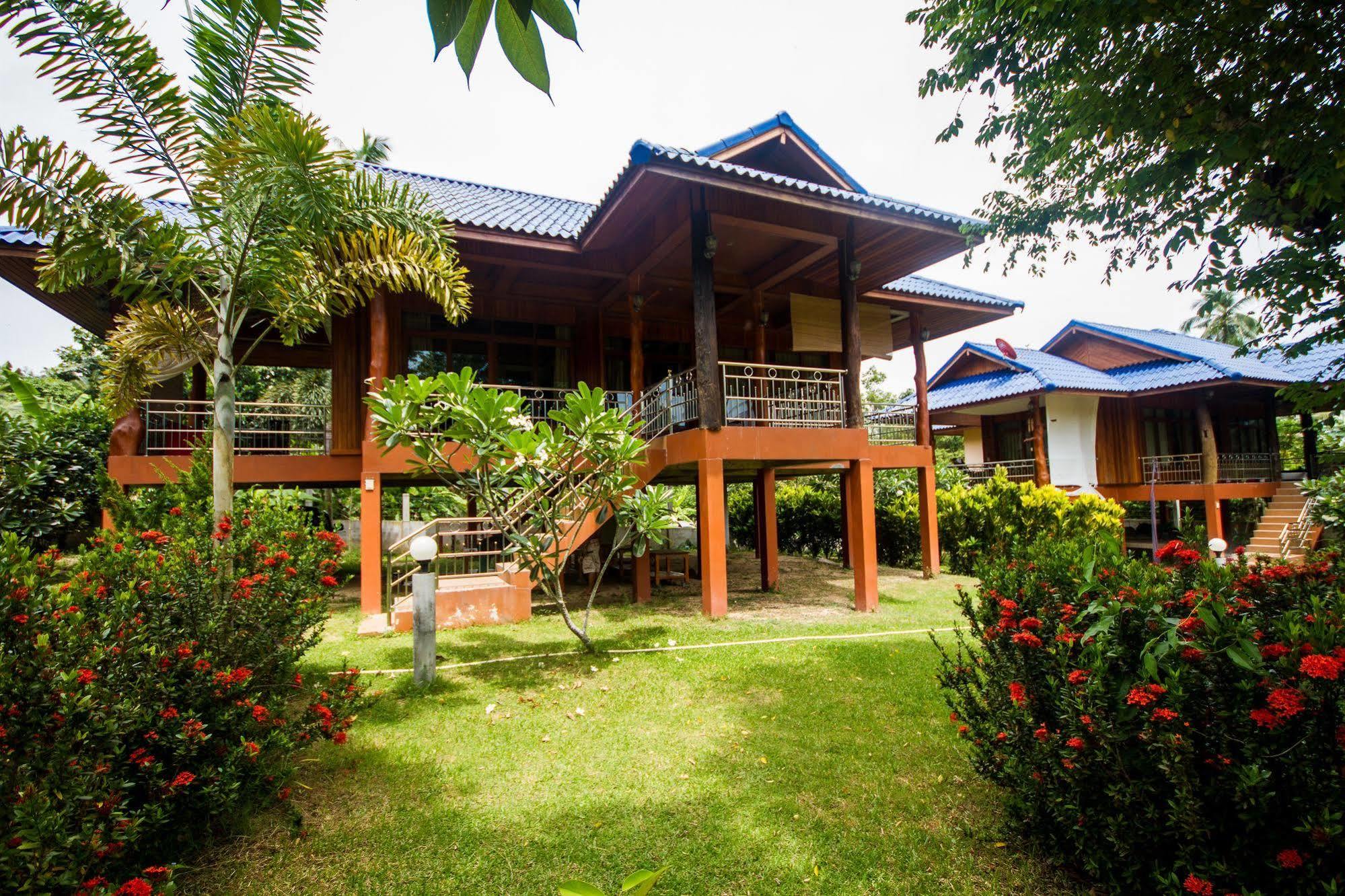 Bor Hin Resort Baan Tai Exteriör bild