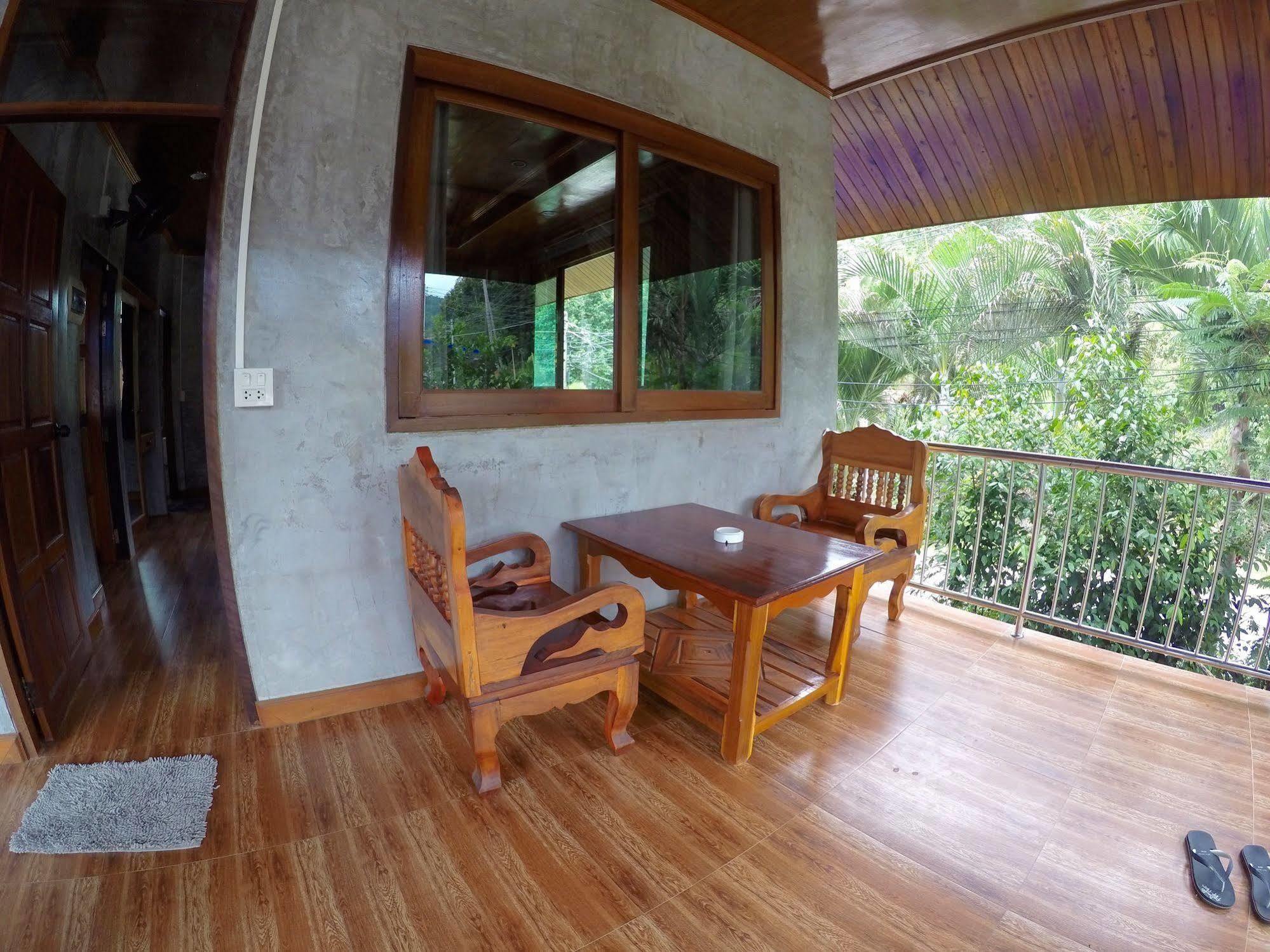 Bor Hin Resort Baan Tai Exteriör bild