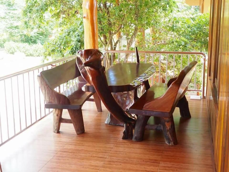 Bor Hin Resort Baan Tai Exteriör bild