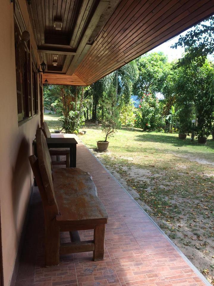Bor Hin Resort Baan Tai Exteriör bild