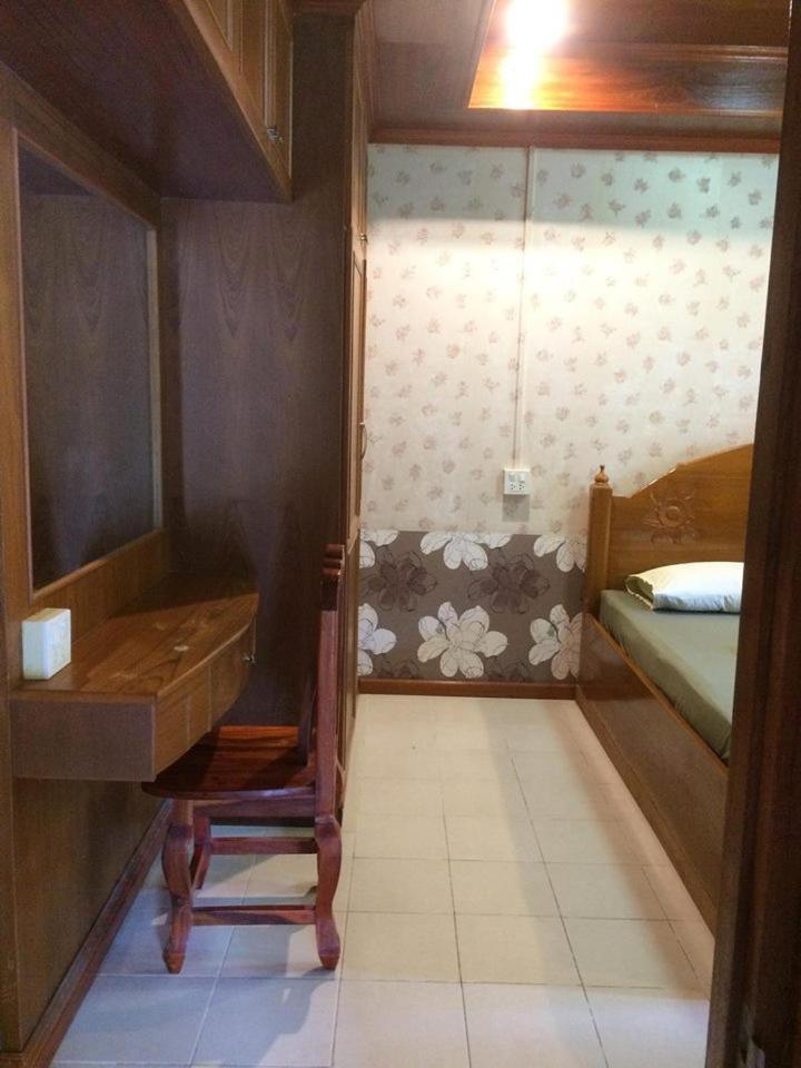 Bor Hin Resort Baan Tai Exteriör bild